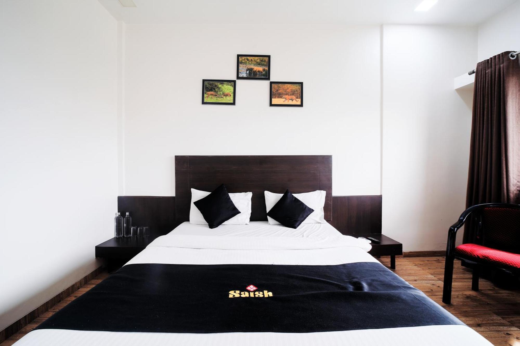 Saish Hotel Sirdi Szoba fotó